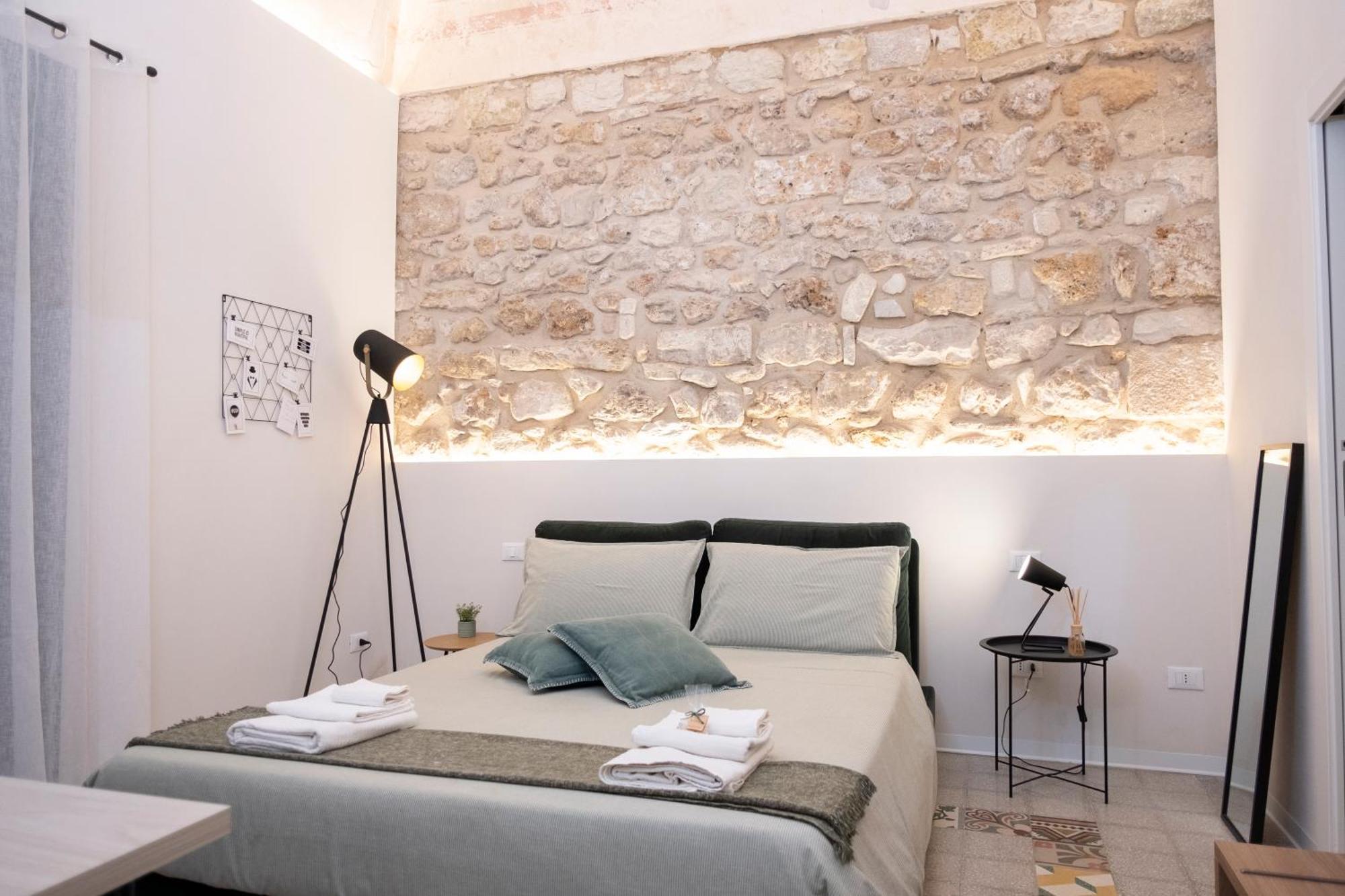 Bassi77 - Rooms & Apartments Trapani Exteriör bild