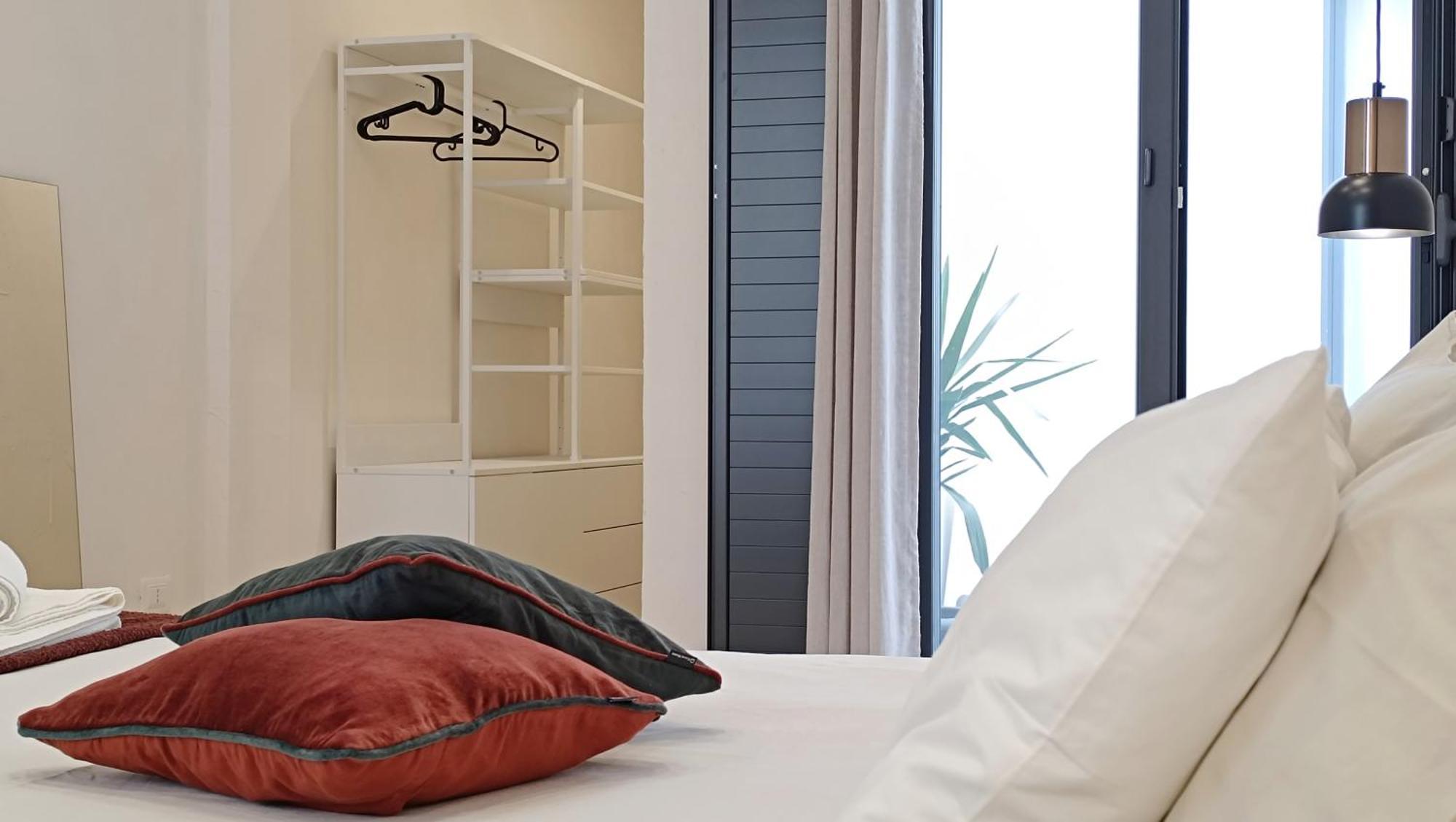 Bassi77 - Rooms & Apartments Trapani Exteriör bild