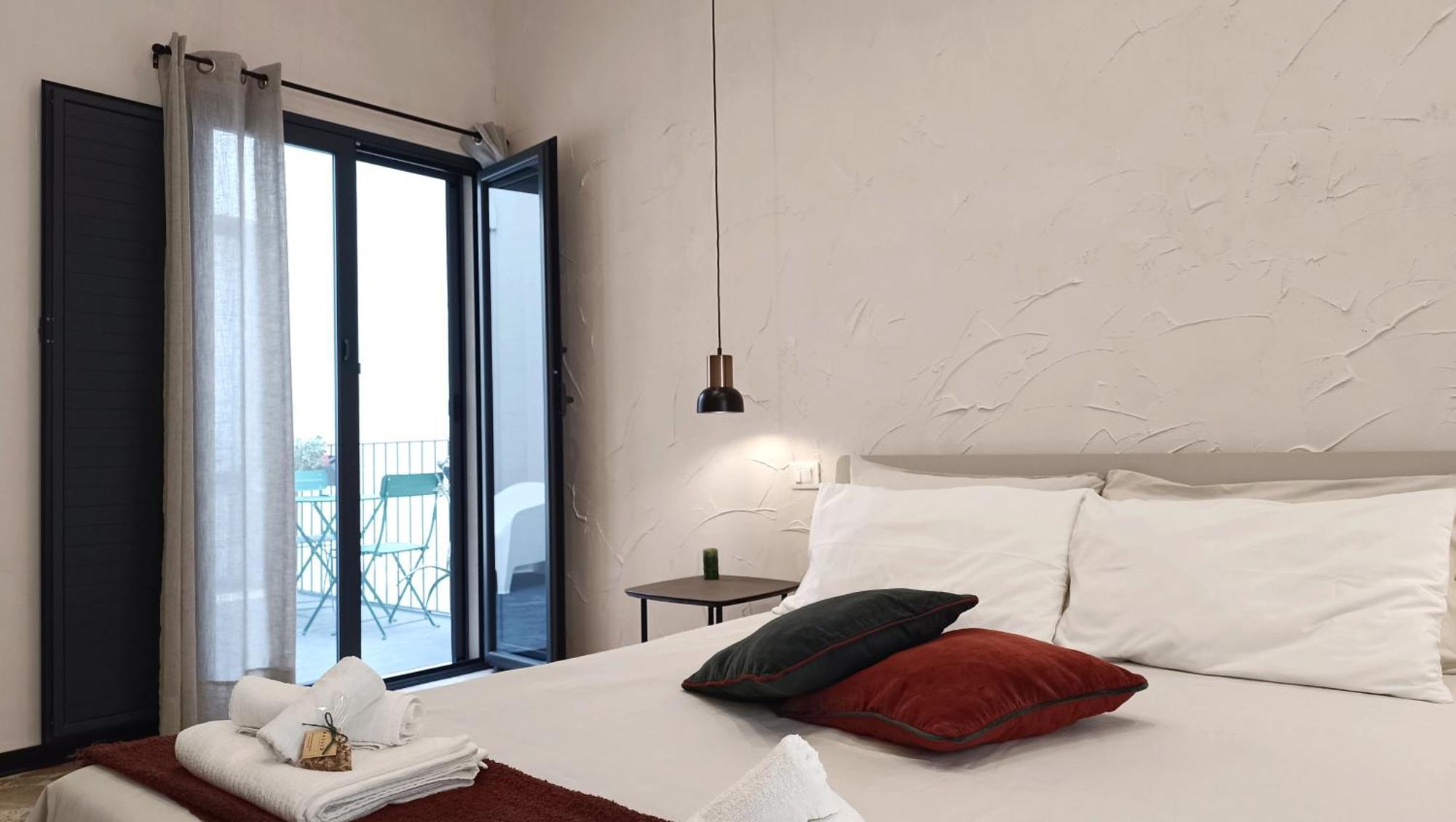 Bassi77 - Rooms & Apartments Trapani Exteriör bild